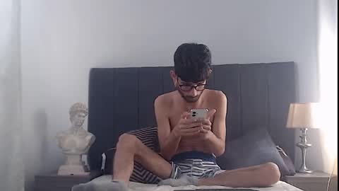 sasuke_bigcock online show from August 10, 2:29 pm