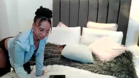 sasyylissaa online show from August 11, 10:01 pm