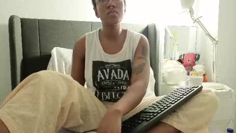 saturno_vibes online show from July 29, 8:21 am