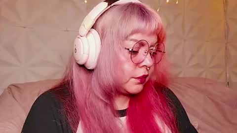 Gina George online show from July 25, 1:20 am