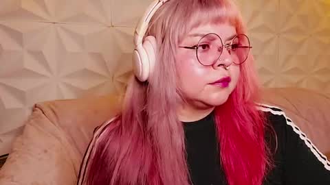 Gina George online show from July 26, 10:59 pm