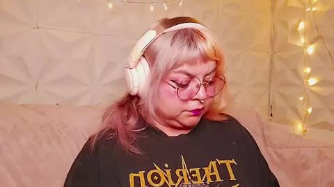 Gina George online show from August 4, 2:41 am