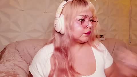 Gina George online show from August 8, 3:39 am