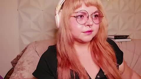 Gina George online show from August 8, 11:49 pm