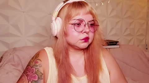 Gina George online show from August 9, 10:11 pm