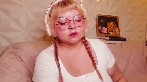 Gina George online show from August 12, 2:36 am