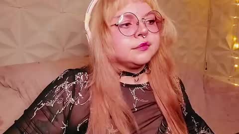 Gina George online show from August 15, 12:14 am