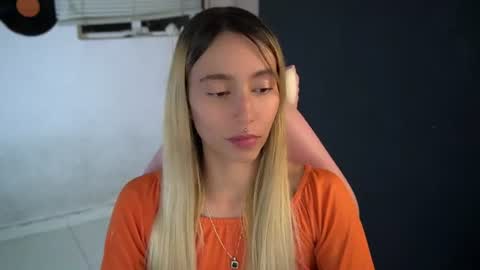 I AM JENN  online show from August 2, 3:46 am