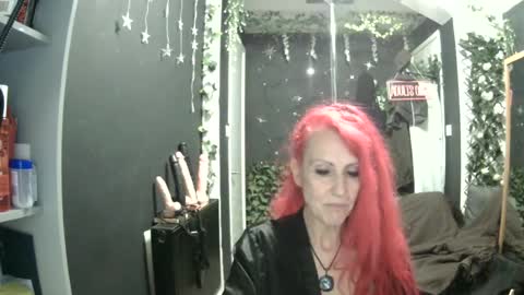 SaucySky online show from August 10, 10:55 pm