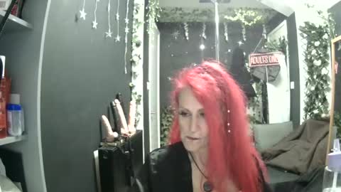 SaucySky online show from August 11, 10:01 pm