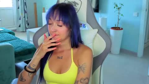 Ariel online show from August 10, 5:53 am