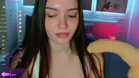savannah_h online show from August 5, 8:29 pm