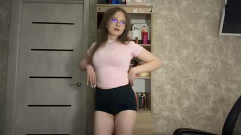 Eva online show from August 4, 7:44 pm