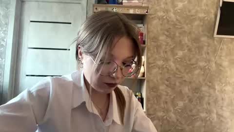 Eva online show from August 6, 11:48 pm