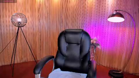 S a v a n n a h  online show from August 4, 2:03 pm