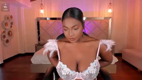 S a v a n n a h  online show from August 12, 11:34 am