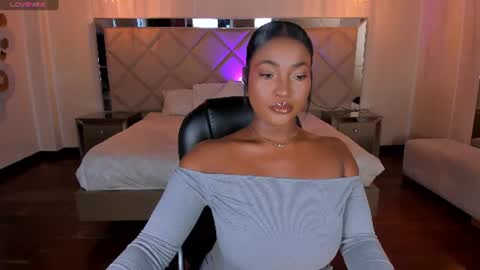 S a v a n n a h  online show from August 13, 12:08 pm