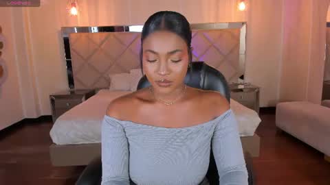 S a v a n n a h  online show from August 13, 2:20 pm