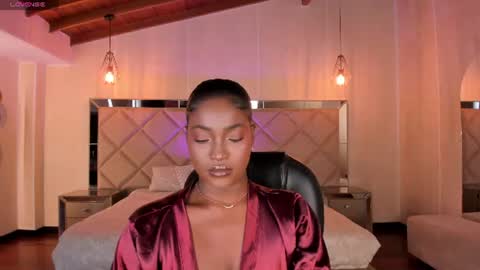 S a v a n n a h  online show from August 14, 1:37 pm