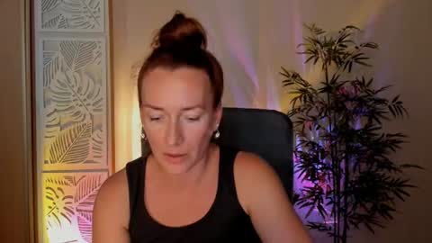 save the qween online show from July 24, 10:51 am