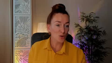 save the qween online show from July 25, 7:45 am