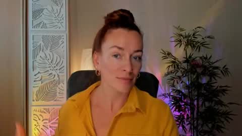 save the qween online show from July 25, 8:51 am