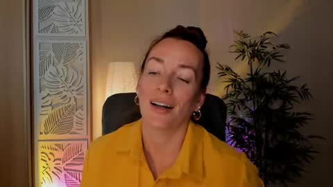 save the qween online show from July 25, 9:57 am