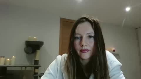 savionna online show from March 25, 2:06 am