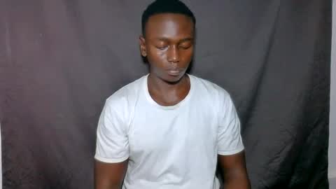 saylich online show from August 14, 3:59 pm