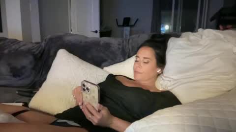 sayplsgdgrl online show from July 10, 3:56 am