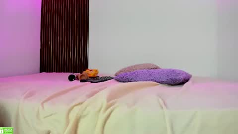 scarlet_hans online show from August 13, 3:59 pm