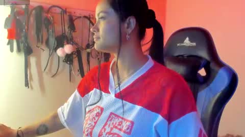 scarlet taylor kennedy online show from August 4, 7:33 pm