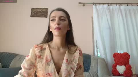 Scarlet online show from August 15, 3:05 pm