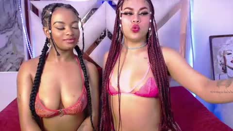 scarlet and roxane online show from July 28, 1:17 pm
