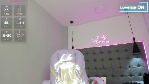 scarlet online show from August 11, 9:55 am