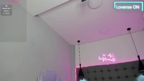 scarlet online show from August 14, 9:57 am