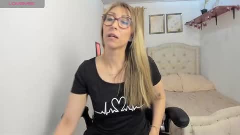 scarletfs online show from August 12, 2:52 pm