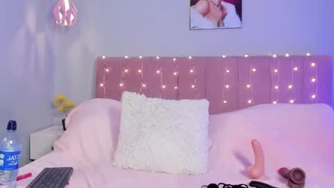 Scarlet  online show from August 5, 8:56 am