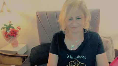 S C A R L E T online show from August 7, 5:24 pm