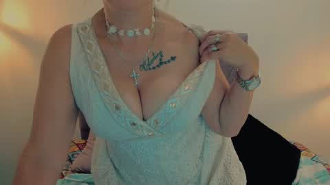 S C A R L E T online show from August 10, 4:19 pm