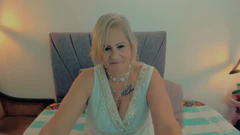 S C A R L E T online show from August 10, 9:49 pm