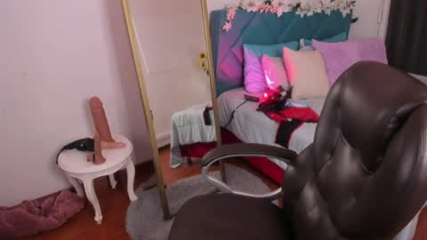 Scarlett online show from August 2, 1:23 am