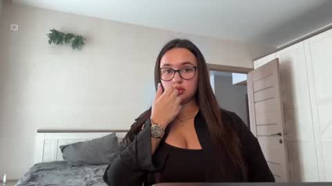Scarlett online show from August 3, 9:16 am
