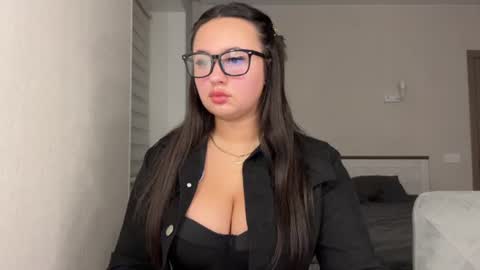 Scarlett online show from August 4, 6:49 pm