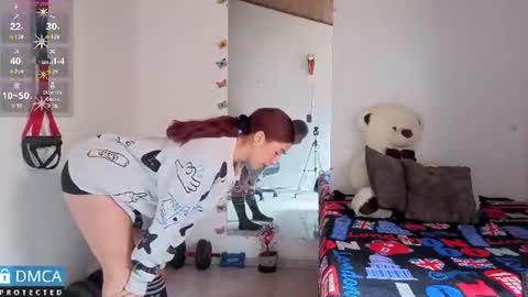 scarlett_fire5 online show from August 11, 6:32 pm