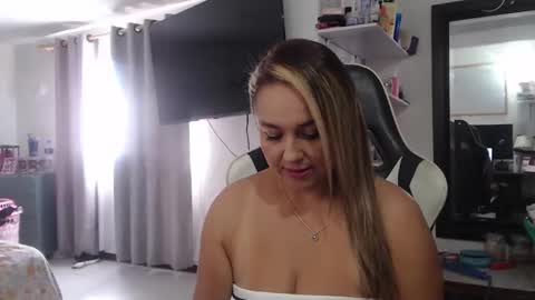 Scarlett online show from April 22, 1:47 pm