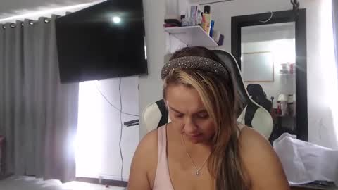 Scarlett online show from April 23, 3:27 pm