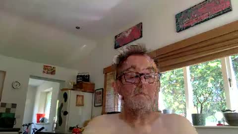 scbiggersballs online show from August 11, 11:12 am