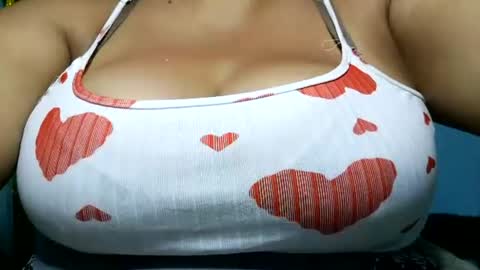 schoco milf online show from July 19, 5:04 pm