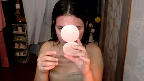 school_babe19 online show from August 12, 1:52 am